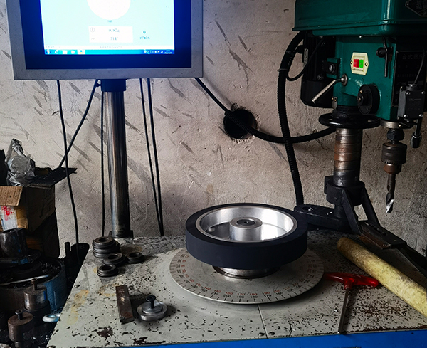 動(dòng)平衡機(jī)